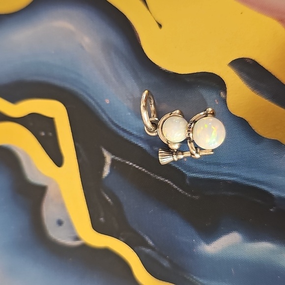 Opal Snowman Pamdora Charm with Broom - Picture 3 of 3